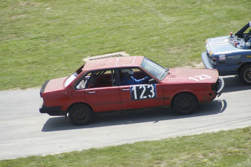 Illustration for article titled The 24 Hours Of LeMons New England 2009 Über Gallery, Part 1